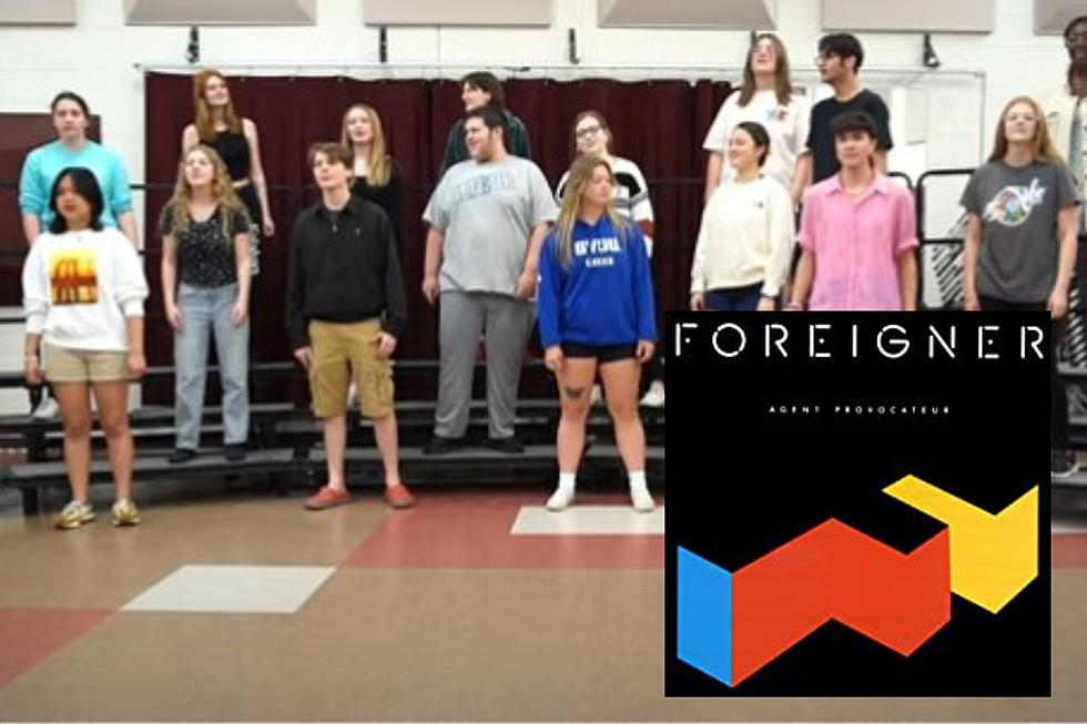 Michigan High School Choir Eager to Accompany Foreigner on Stage