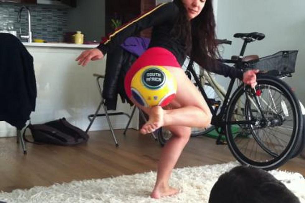 Watch This Adorable Girl Set a New ‘Butt Trap’ Record