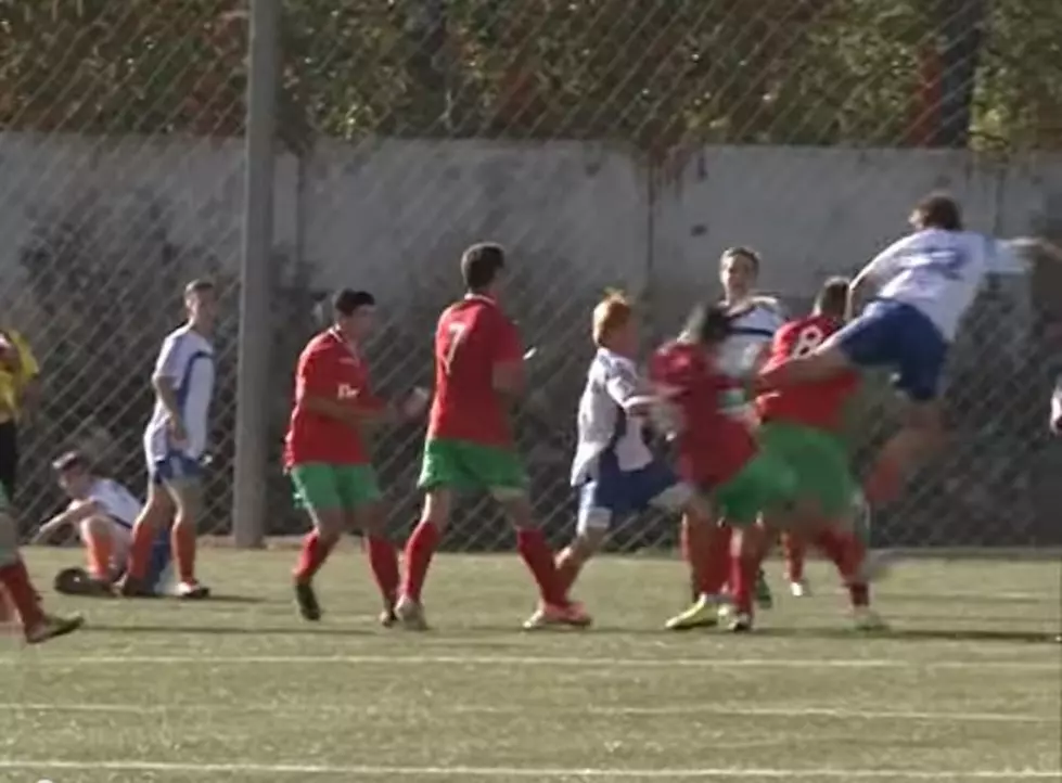 Crazy Soccer Brawl [VIDEO]