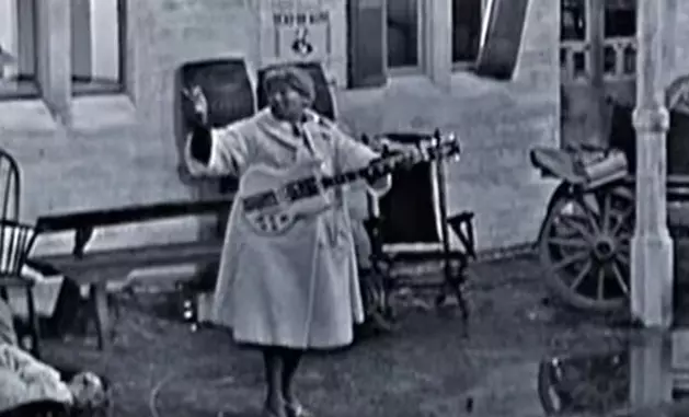 The Woman Who Invented Rock &#038; Roll Played a Guitar Made in Kalamazoo