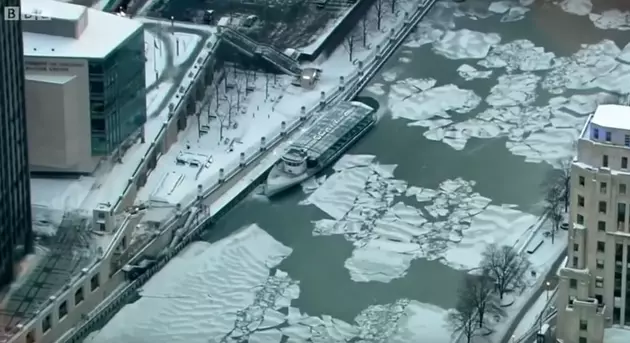 It&#8217;s So Cold in the Midwest that the Chicago River Is Freezing