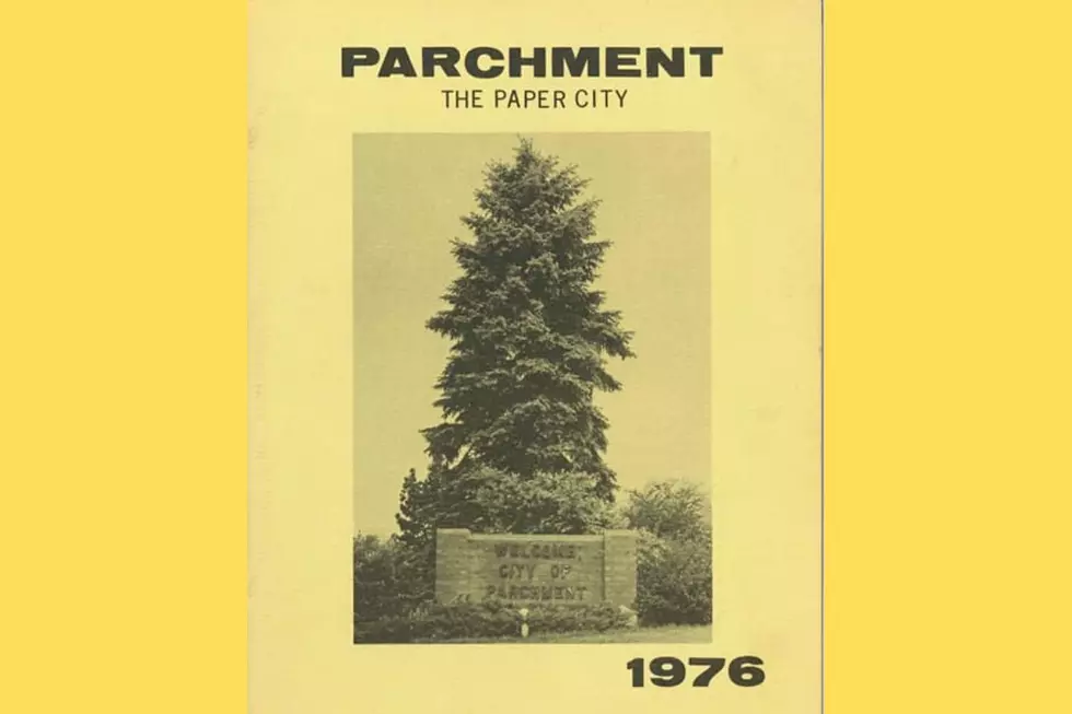 PHOTO GALLERY: Step Back In Time With This 1976 Parchment City Guide