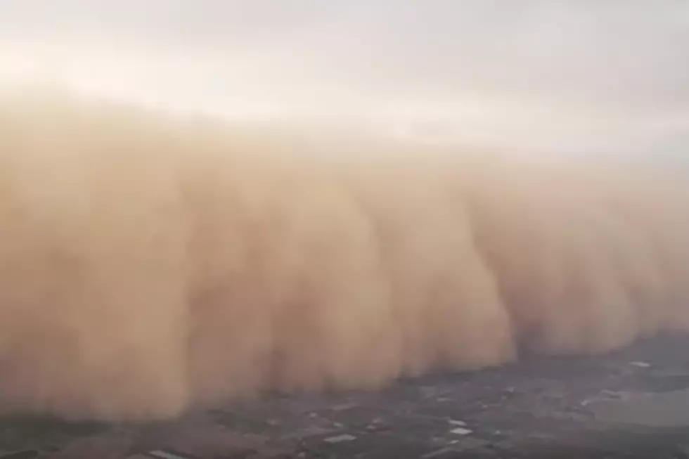 WATCH: Huge Dust Storm Filmed From Plane