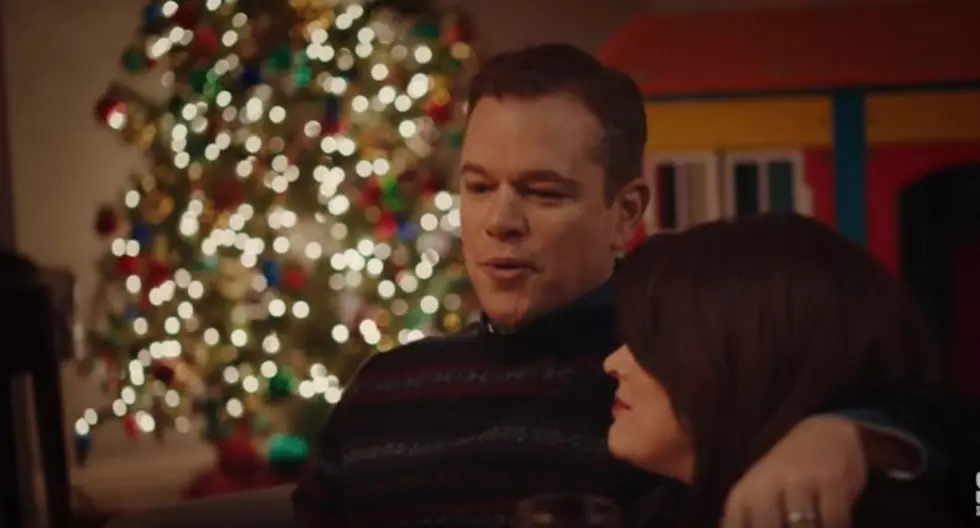 Hilarious Matt Damon SNL Christmas Skit