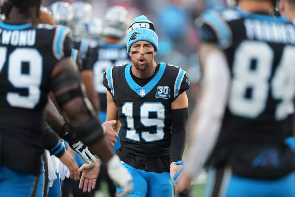 Former Viking Brings Current Teammates To Minnesota For Training
