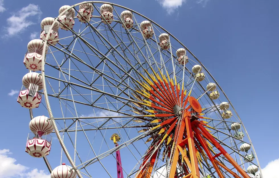 Metal Beam Falls Off Texas Ferris Wheel, Narrowly Misses Crowd