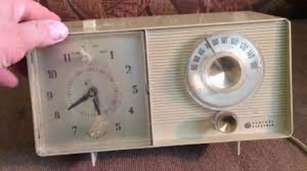 In Search Of Vintage AM Only Clock Radios