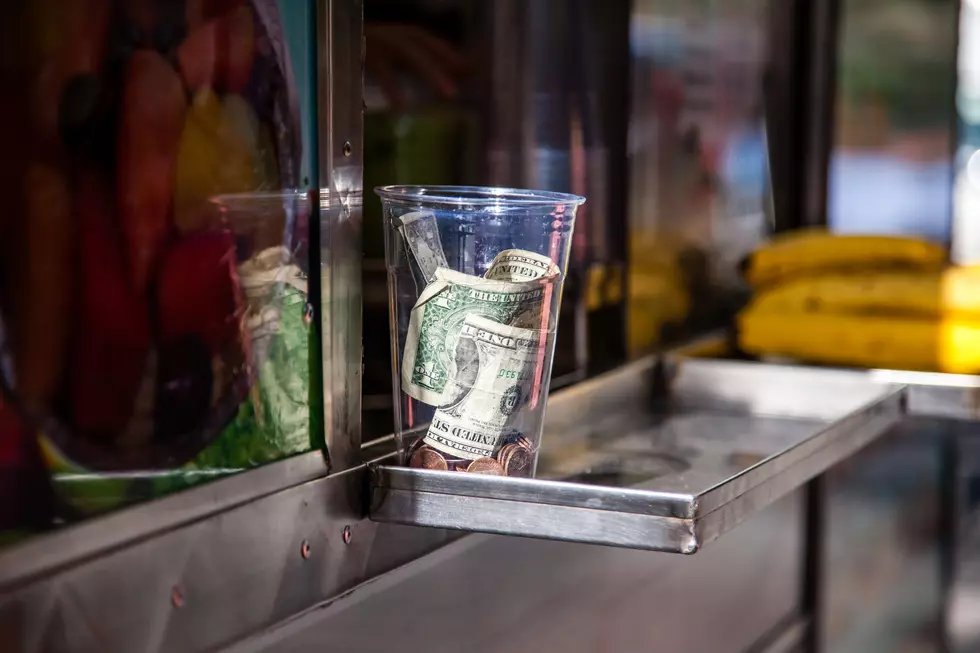 Hey Massachusetts! Should You Provide a Tip When Picking Up Food?