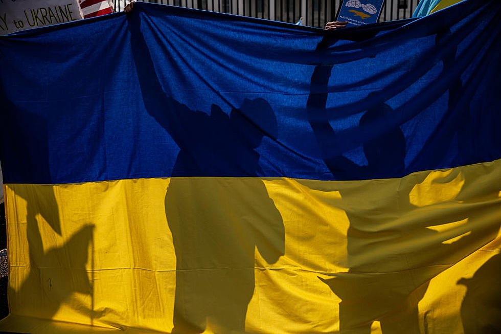 Pittsfield Will Light Up Blue And yellow In Support of Ukraine