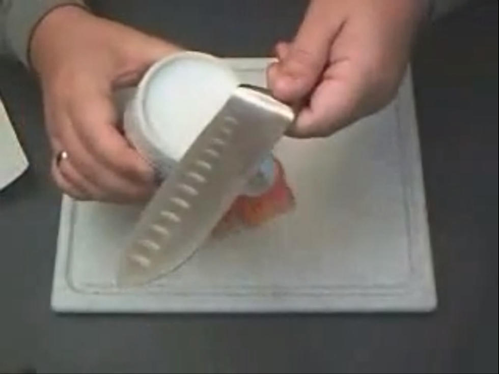 How to Sharpen a Kitchen Knife With a Coffee Mug [VIDEO]