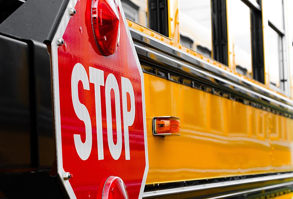 Here’s When You Do and Don’t Need to Stop for a School Bus in Idaho