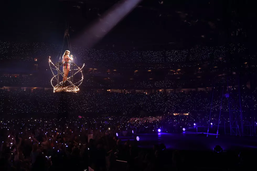 WATCH: Taylor Swift Gets Stuck Mid-Air in Basket During Philadelphia Concert
