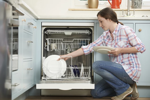 The Correct Way To Load a Dishwasher