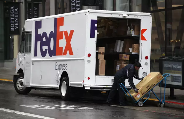 Is It Too Late? Holiday Shipping Deadlines for Dozens of Stores