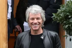 Jon Bon Jovi Pitches In At His NJ Restaurant Amid COVID-19 Outbreak