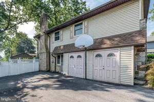 Kobe Bryant&#8217;s Childhood Home in PA Sells for $810K; With Hoop