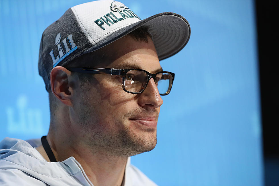 Eagles Star Brent Celek Will Sign Autographs at the Quaker Bridge Mall in Lawrence, NJ