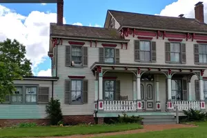 First Look at Stephen King&#8217;s TV Series Filmed at NJ House is Here