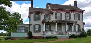 First Look at Stephen King&#8217;s TV Series Filmed at NJ House is Here