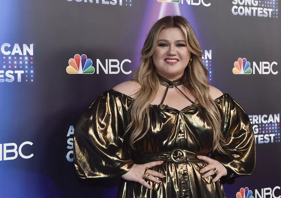 Is Kelly Clarkson Moving to NJ? Reports Say She’s Checking Out $3M Homes
