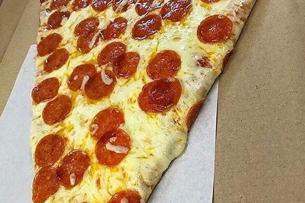 One Of The Biggest Pizzas in the U.S. Is In Philadelphia