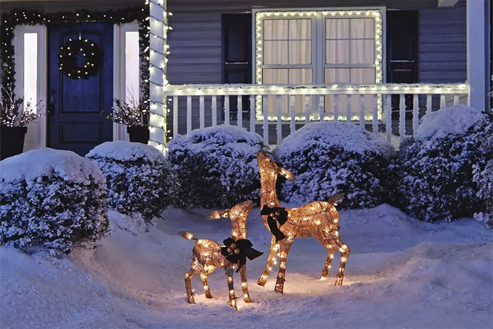 Easy Outdoor Decorations to Get You In The Holiday Spirit