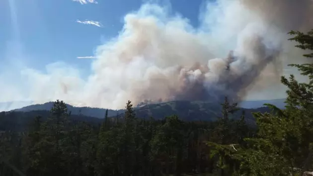 UPDATE: Pioneer Wildfire Jumps Highway