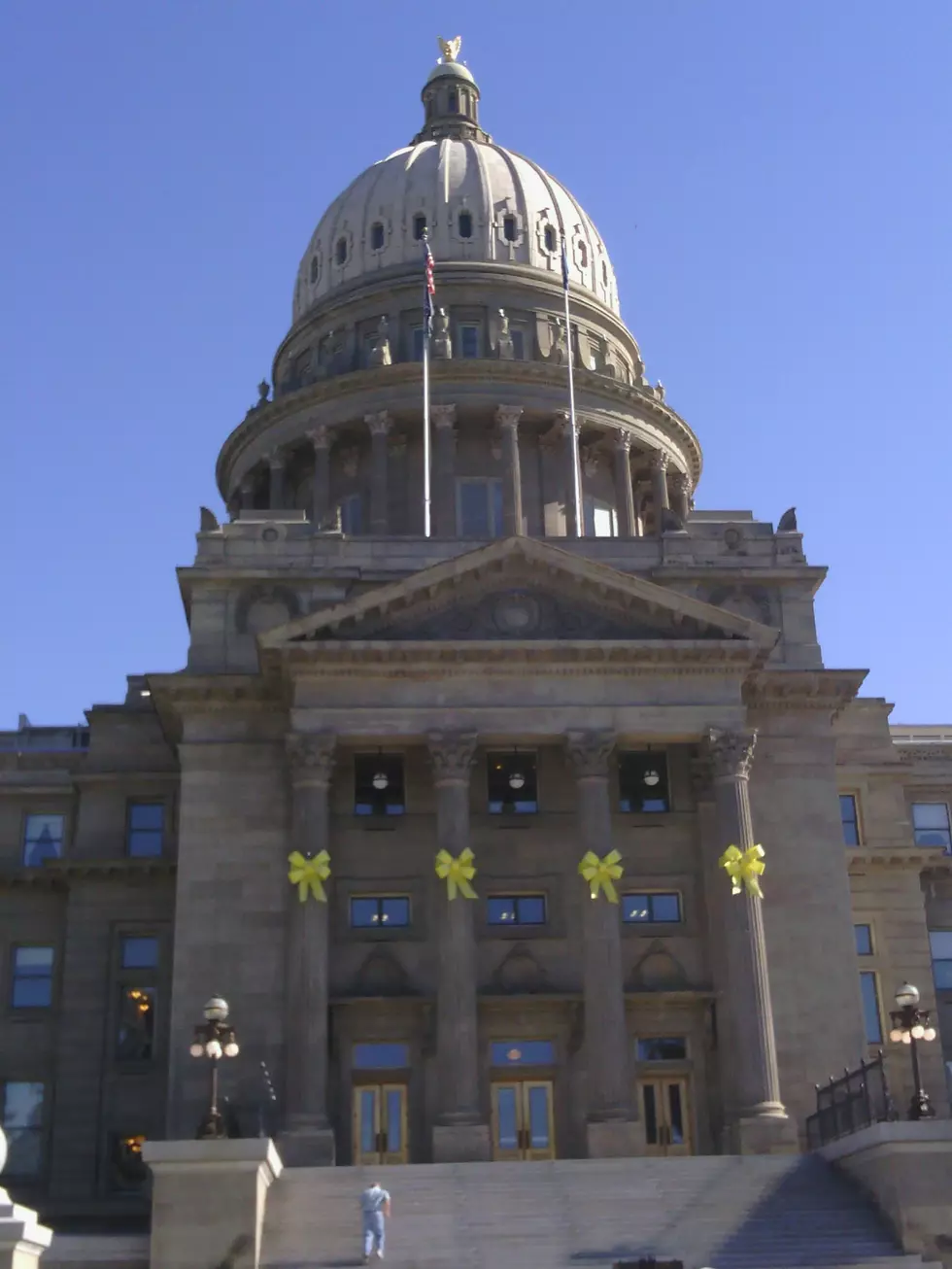 Yellow Ribbons Taken Down from Capitol, Move to Memorial