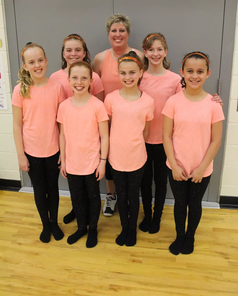 Students at Sawtooth Elementary Create New Dance for Competition