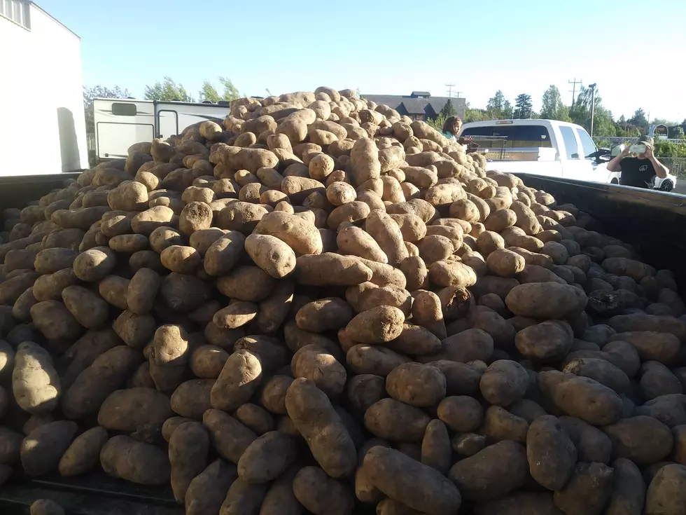 Twin Falls Church Passes Out Free Potatoes