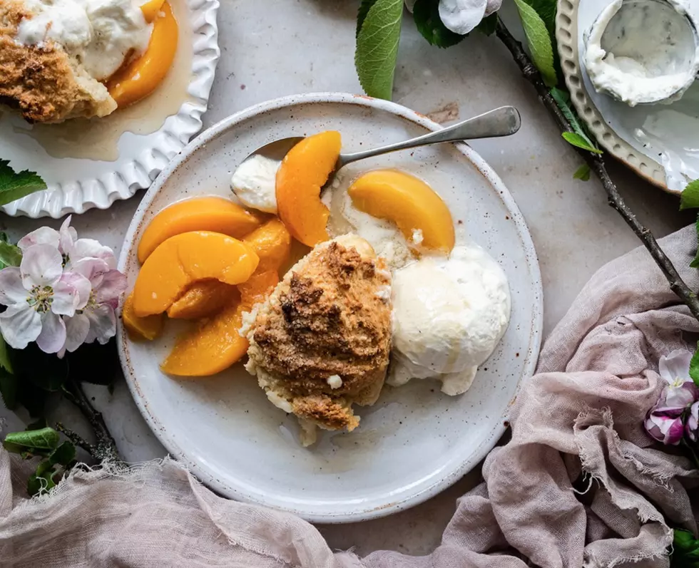 How to Make The Perfect Summer Dessert: Peach and Vanilla Cobbler