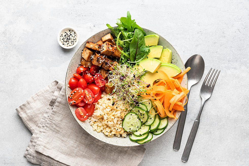 The Easiest Way to Start a Vegan Diet is One Meal a Day, a Nutritionist Says