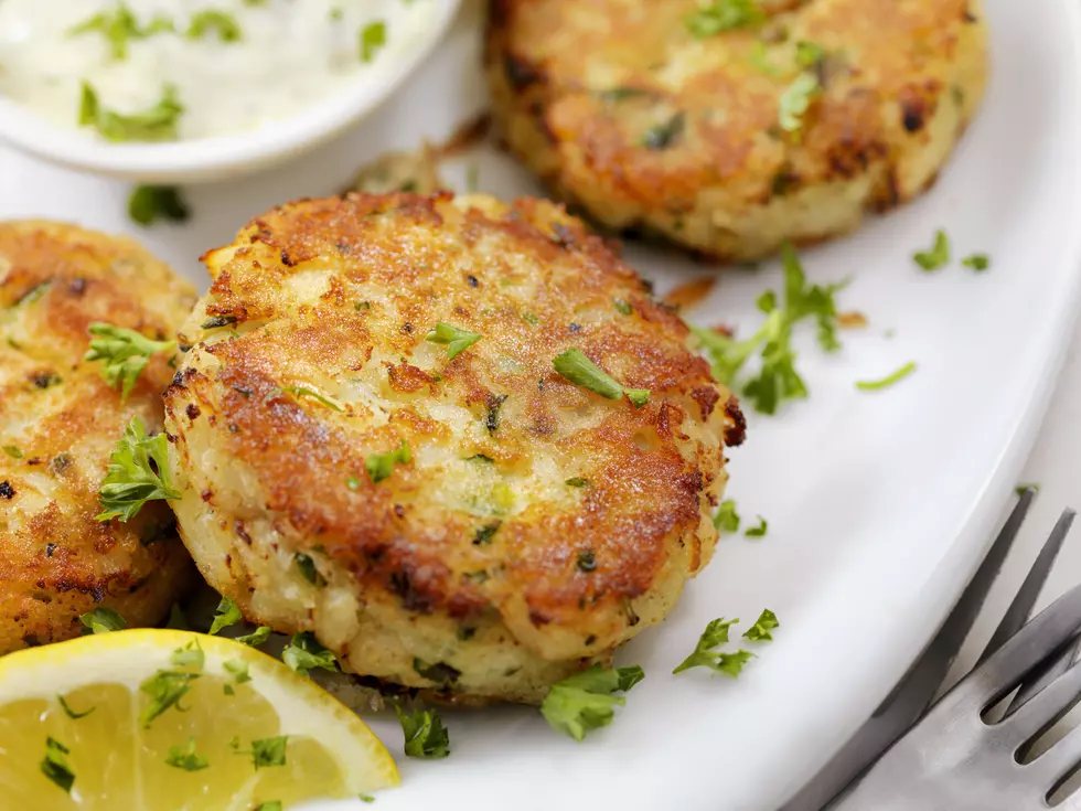 The Best Vegan Crab Cakes to Make that Taste Like the Real Thing