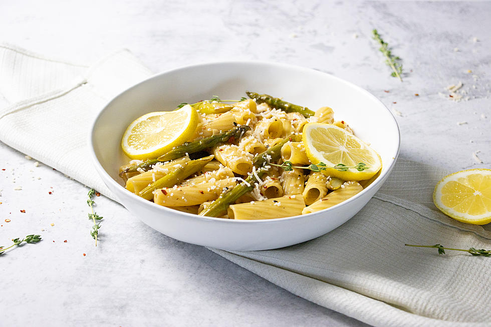Quick and Easy Lemon Garlic Pasta with Asparagus