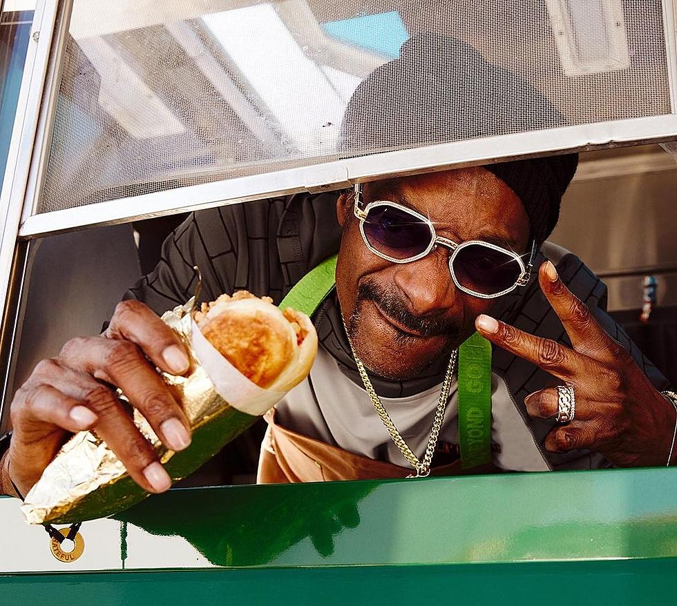 Snoop Dogg Kicks off Football Season by Giving Out Free Beyond Meat Meals