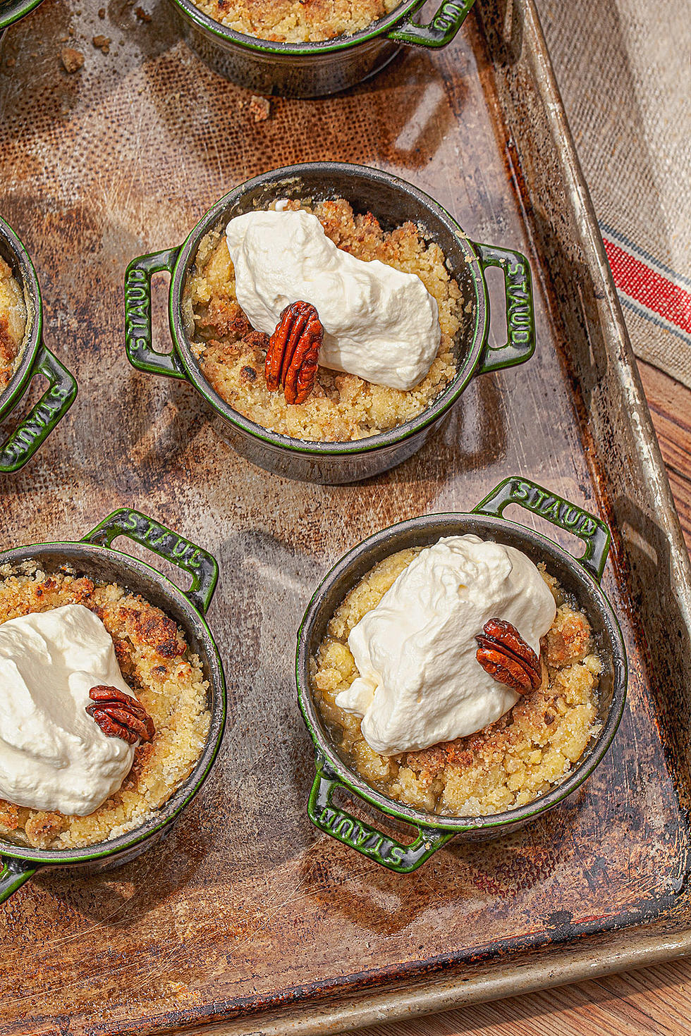 Fall Favorite: Vegan Apple Crisp With Olive Oil Crumble Topping