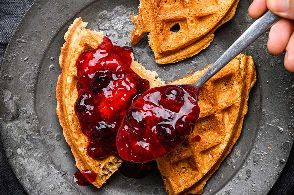 Vegan Waffles &#038; Strawberry Compote, Perfect for Valentine&#8217;s Day
