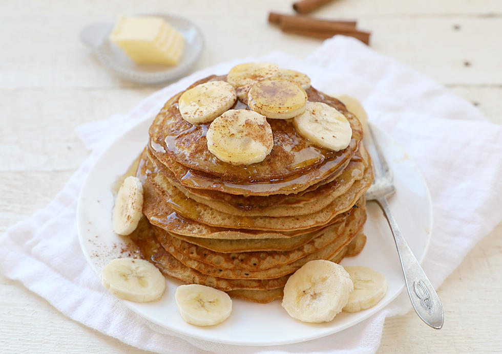 Nutritionist-Approved Vegan Oat Banana Pancakes, a Healthier Spin on Sweets