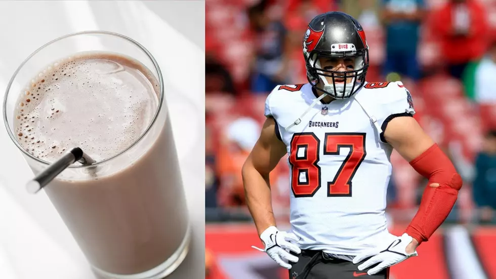 Rob Gronkowski&#8217;s Favorite Plant-Based Smoothie With 24 Grams of Protein