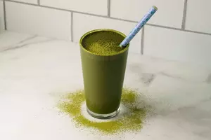 “I Tried Drinking Spirulina Every Day for a Week. Here’s What Happened”