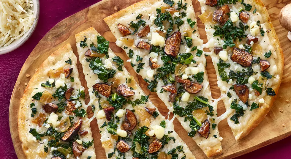 The First Vegan Cheesy Flatbreads Are Now Available. Here&#8217;s Where