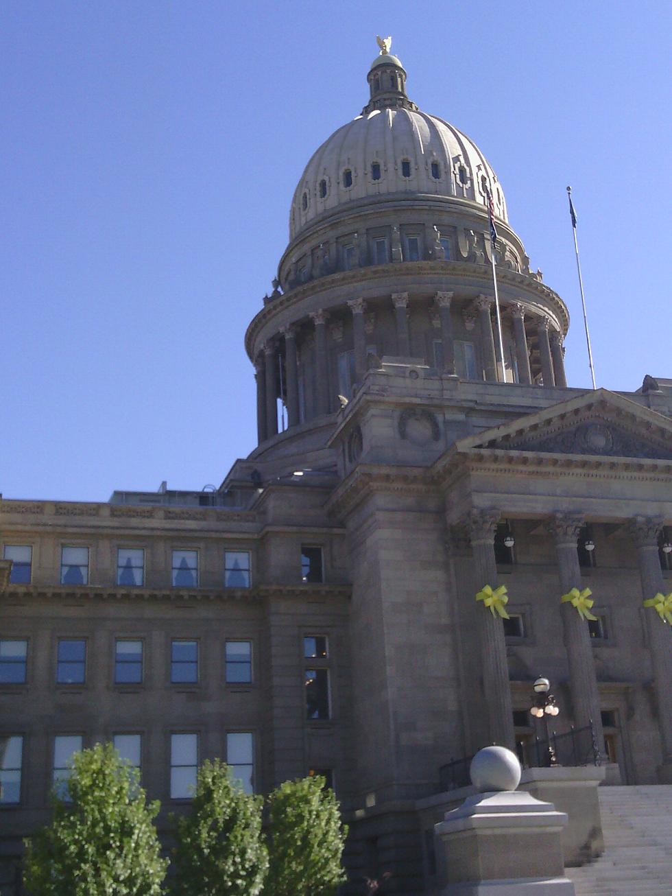Idaho House Panel OKs College Trustee Bill