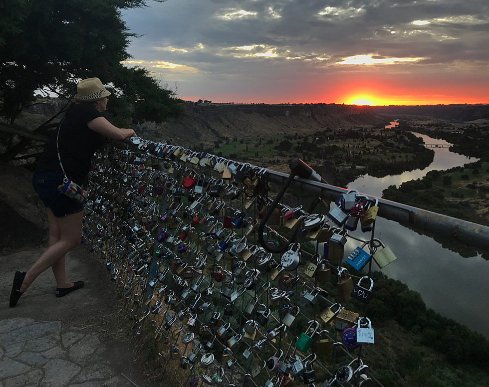 You Have To See The Twin Falls Love Locks Fence