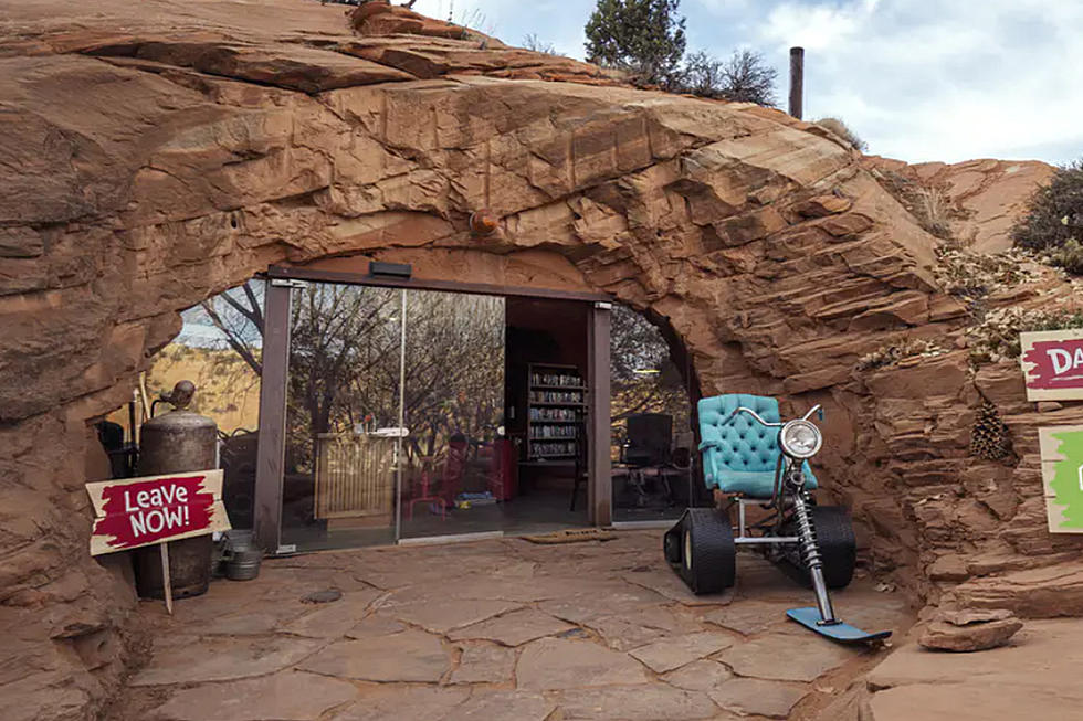 Remember When You Could Rent This Decked Out Grinch Cave South of Twin Falls
