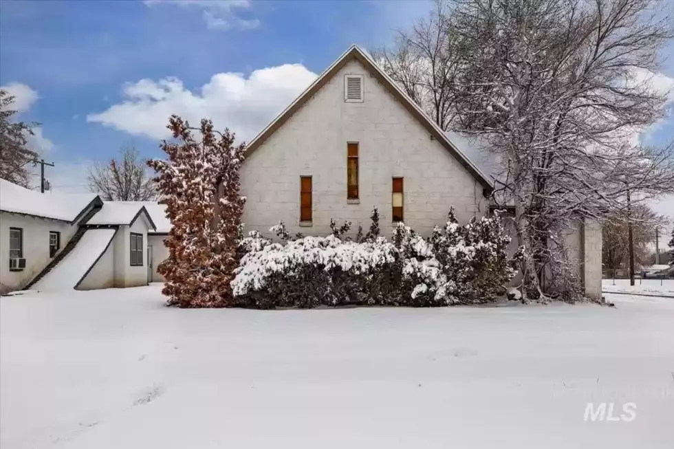 Cute Church in Southern Idaho Converted Into Heavenly Home With 14 Rooms