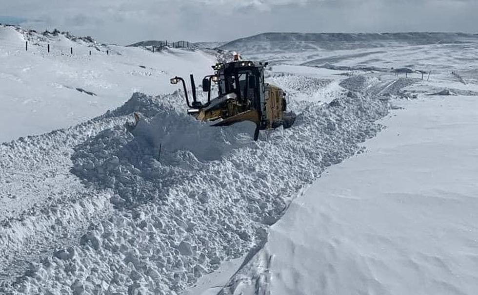 Heavy Snow Traps The Town Of Hanna, Wyoming