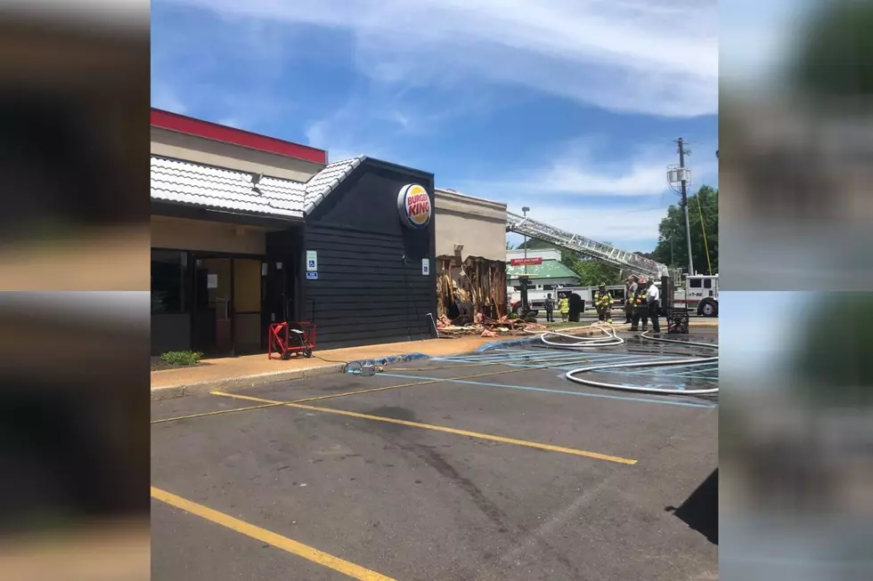 Tuscaloosa Firefighters Respond To Fire At Burger King