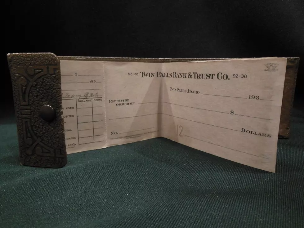 84-Year-Old Twin Falls Checkbook Shows Up on Ebay (PICTURES)