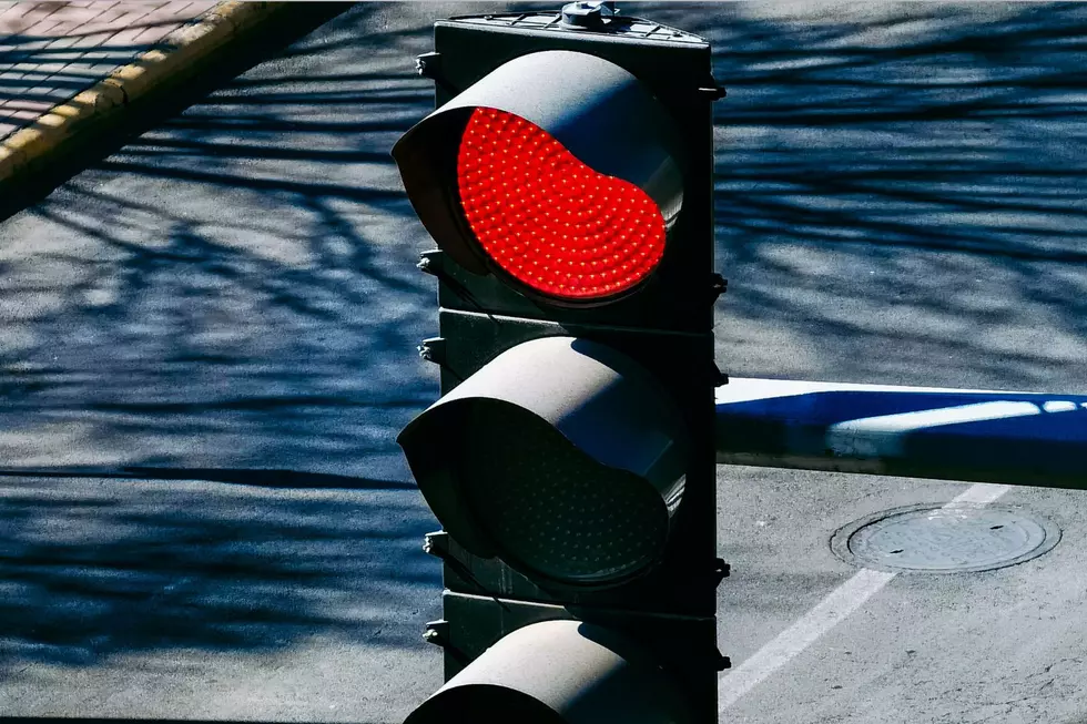 Can Drivers Turn Left at a Red Light in Colorado?