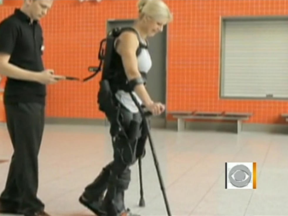 Paraplegic Woman Walks Again Thanks to Robotic Exoskeleton [VIDEO]